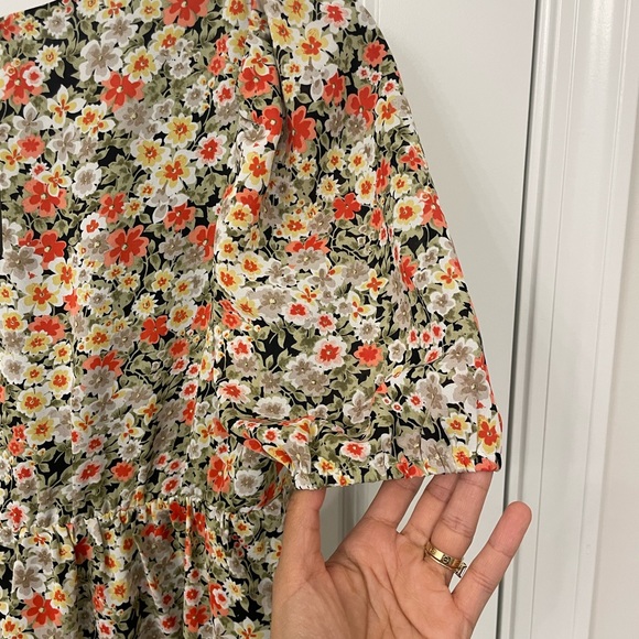 Designer empire waist floral dress. Perfect for spring & summer! - Picture 5 of 6